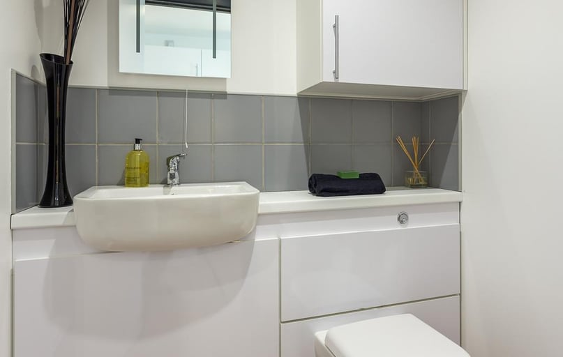 Portswood Road, Inner Avenue, Southampton - Image 1